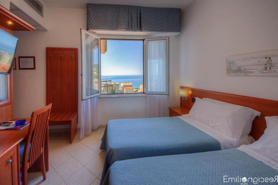 Hotel Noris Finale Ligure Bagian luar foto