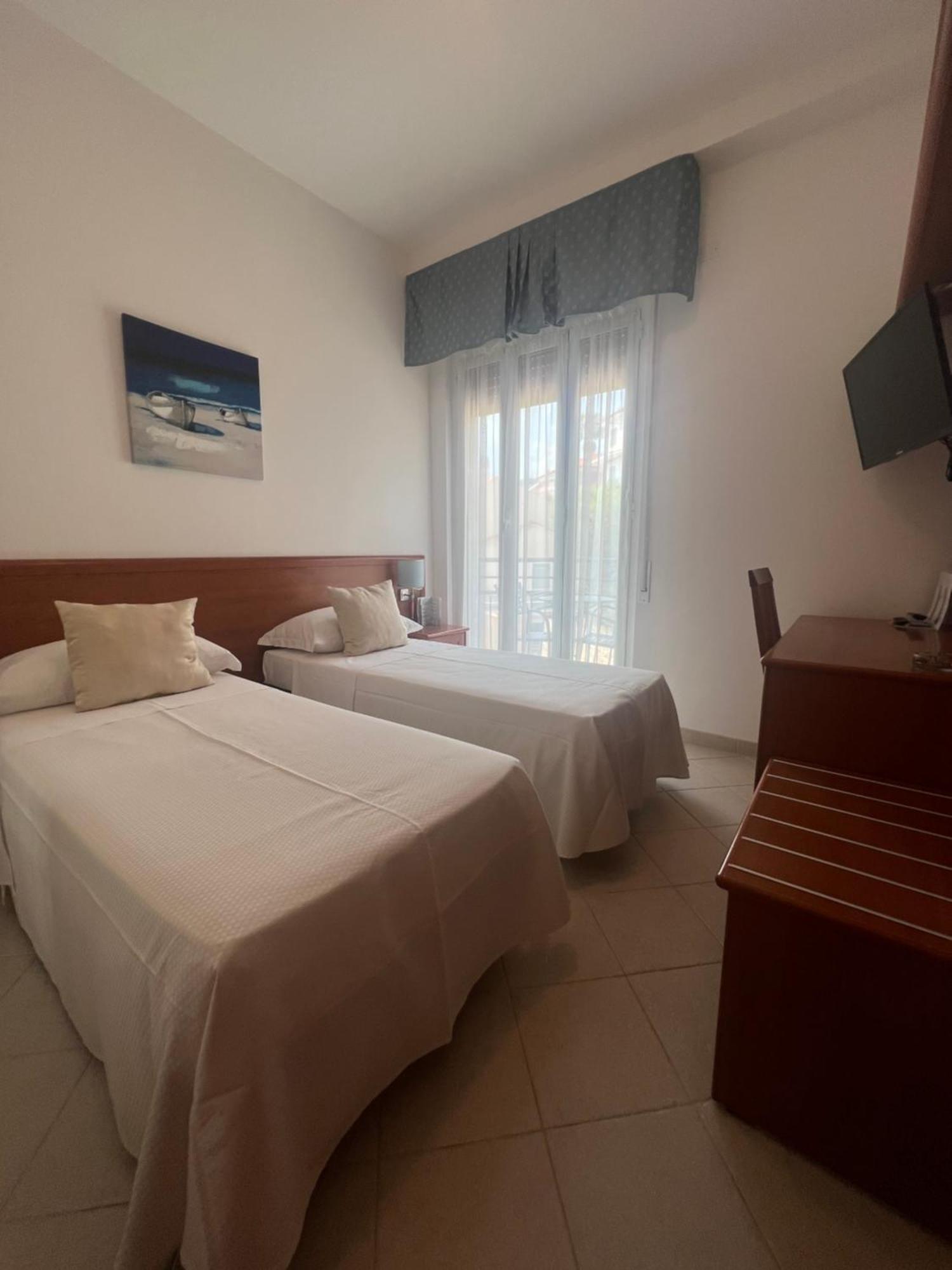 Hotel Noris Finale Ligure Bagian luar foto