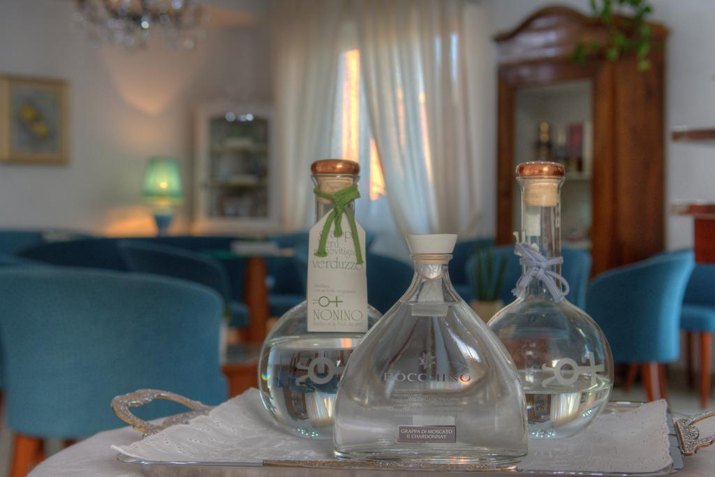 Hotel Noris Finale Ligure Bagian luar foto